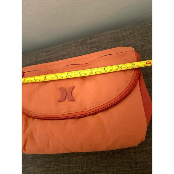 Women’s Hurley Horizon Canyon Clay Fold Over  Crossbody Bag - Picture 8 of 8